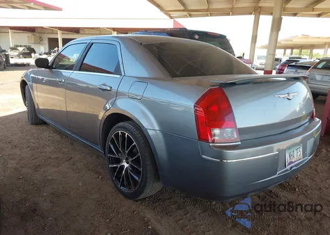 2007 Chrysler 300 Touring z USA, uszkodzony, nr VIN 2C3KA53G67H726810